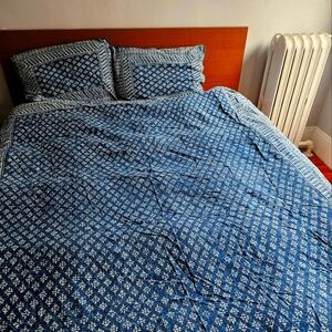 Block print bedspread and pillowcases